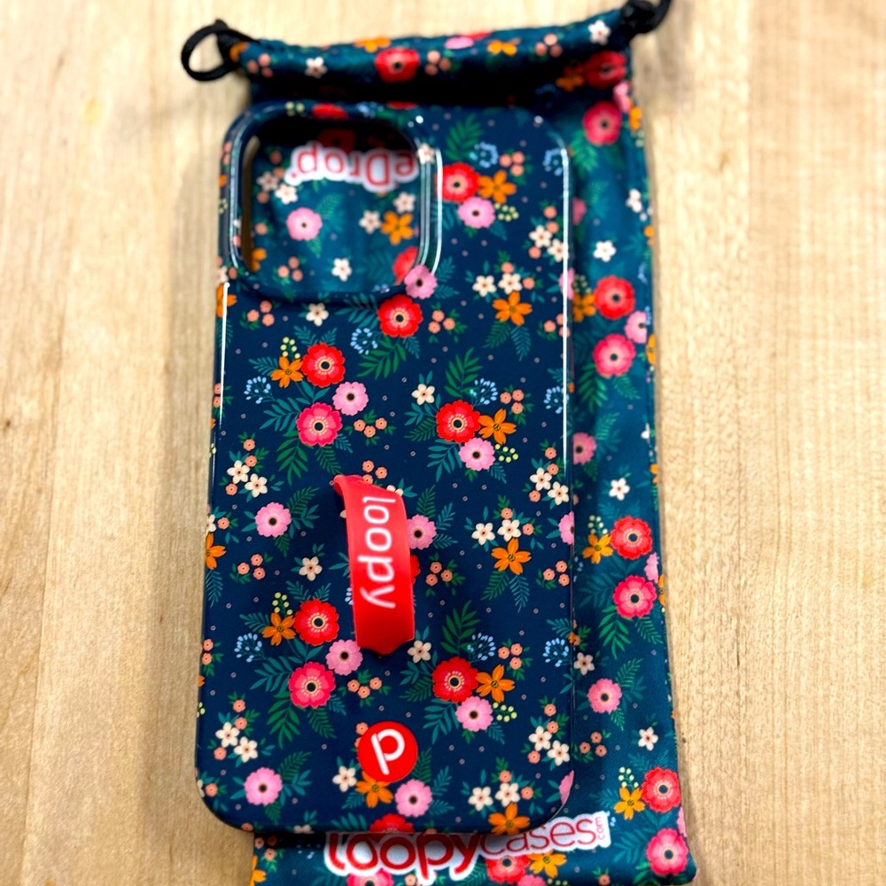 iPhone 14 Pro Max loopy case